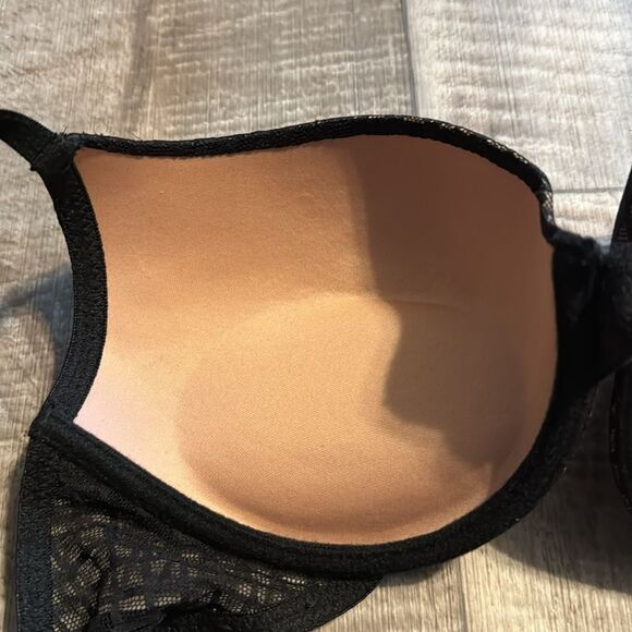 VINCE CAMUTO black bra- size‎ 36C - Picture 6 of 8